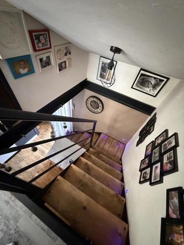 Vente                                                      Maison
                        
                     6 pièces                      105 m2                     à Cheval-Blanc