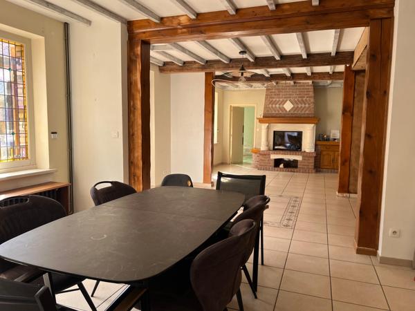 Opportunité rare à Burbure - Maison 268 m², 9 chambres possibles et 2 dépendances à aménager