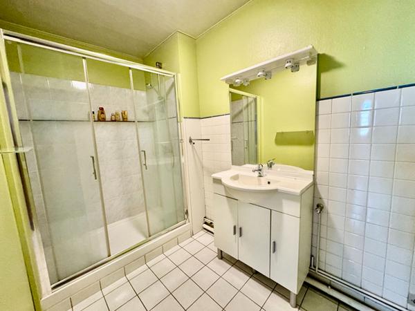 APPARTEMENT GRAND T2 SECTEUR GARE AVEC STATIONNEMENT