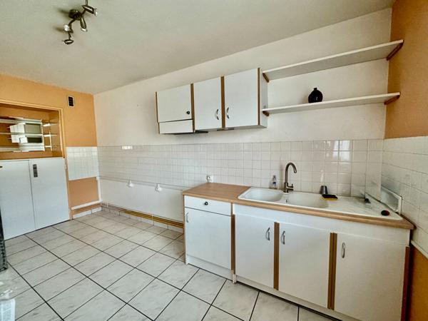 APPARTEMENT GRAND T2 SECTEUR GARE AVEC STATIONNEMENT