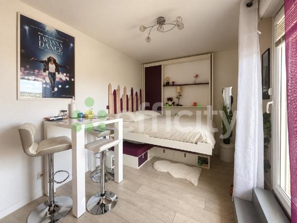 Appartement
         1 pièce
        - 18 m² Exclusivité 162 000 € *