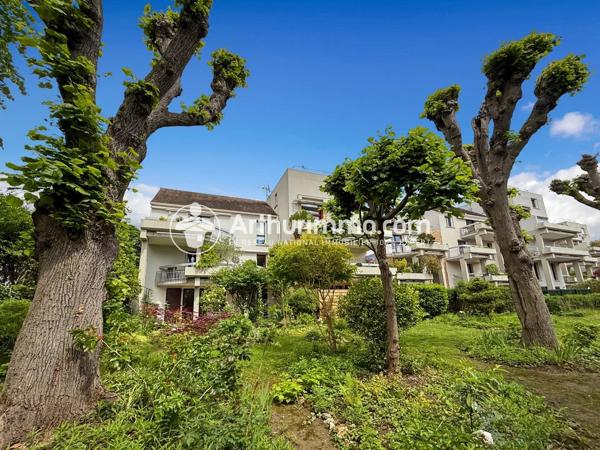 Vente                                                      Appartement
                        
                     3 pièces                      69 m2                     à Étiolles