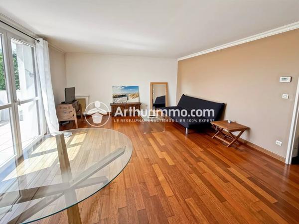 Vente                                                      Appartement
                        
                     3 pièces                      69 m2                     à Étiolles