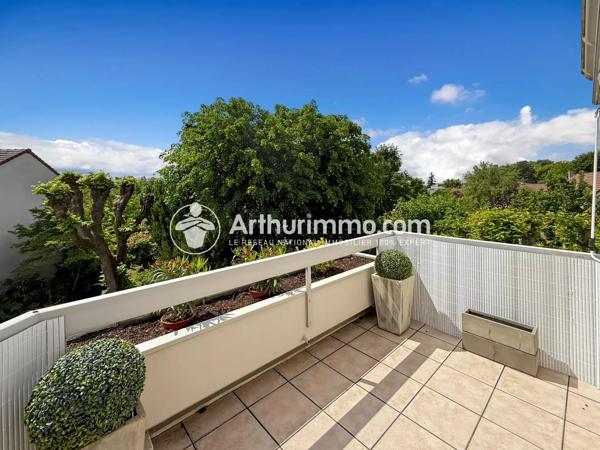 Vente                                                      Appartement
                        
                     3 pièces                      69 m2                     à Étiolles
