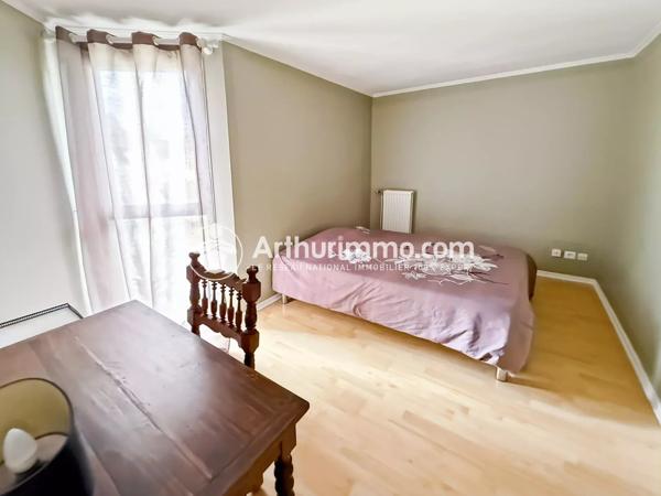 Vente                                                      Appartement
                        
                     3 pièces                      69 m2                     à Étiolles
