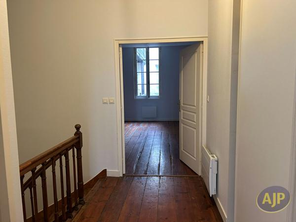 Location appartement Saintes : 690 € - AJP Immobilier Saintes
