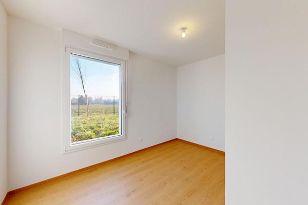 À VENDRE - Appartement F4 / T4 de 85m² en rez-de-jardin avec terrasse de 15m² et jardin de 279m²