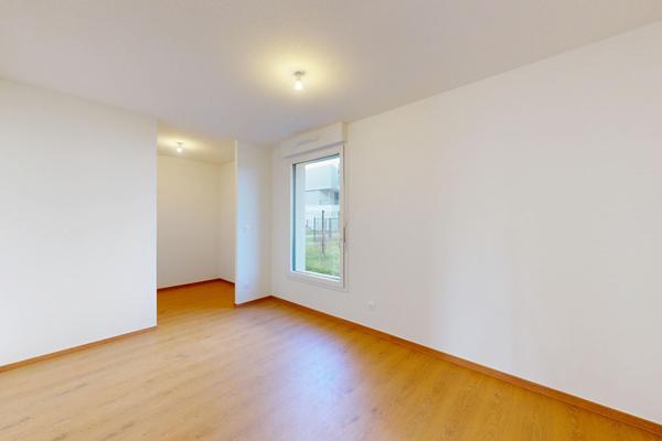 À VENDRE - Appartement F4 / T4 de 85m² en rez-de-jardin avec terrasse de 15m² et jardin de 279m²