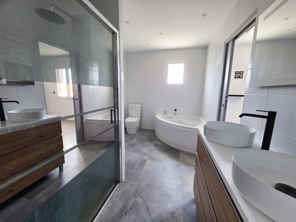*** EXCLUSIVITE *** MAISON MODERNE AVEC JARDIN *** PONT DU CHATEAU 63430 ***