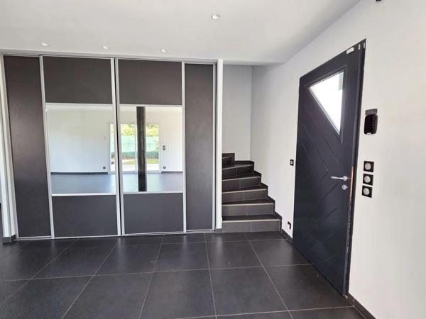 *** EXCLUSIVITE *** MAISON MODERNE AVEC JARDIN *** PONT DU CHATEAU 63430 ***