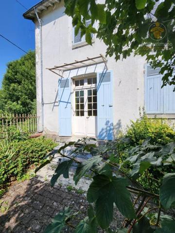 Vente                                                      Maison
                        
                     3 pièces                      70 m2                     à Avaray