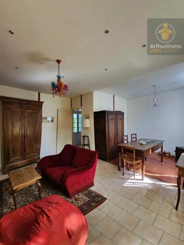 Vente                                                      Maison
                        
                     3 pièces                      70 m2                     à Avaray
