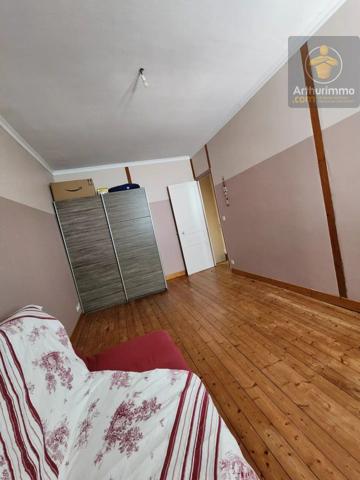 Vente                                                      Maison
                        
                     3 pièces                      70 m2                     à Avaray