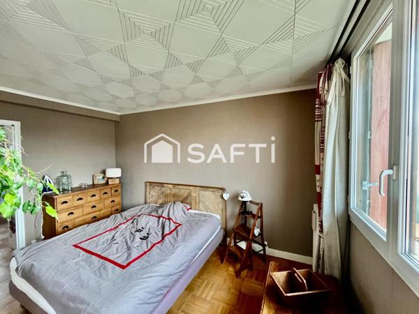 Traversant, proche des écoles, collège, transports et commerces