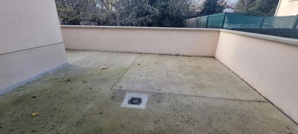 Location                                                      Maison
                        
                     5 pièces                      115 m2                     à Pont-sur-Yonne