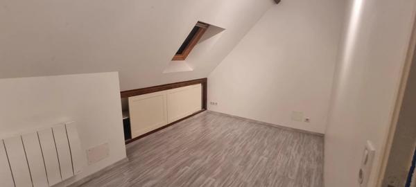 Location                                                      Maison
                        
                     5 pièces                      115 m2                     à Pont-sur-Yonne