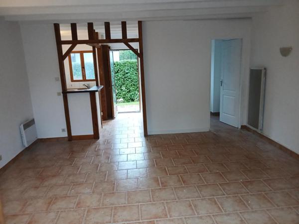 Pour investissement, évreux, dans un quartier calme, Ensemble immobilier composé de 4 maisons avec leur avec garage.