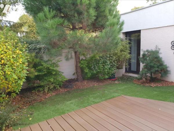 EPERNAY - Résidence Les PYRAMIDES - F3 avec terrasse et parking