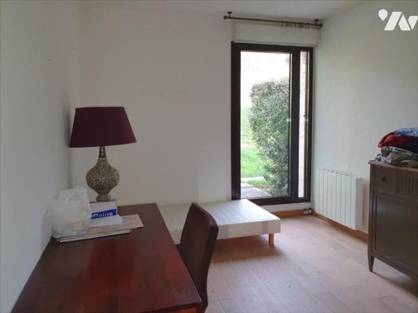 EPERNAY - Résidence Les PYRAMIDES - F3 avec terrasse et parking