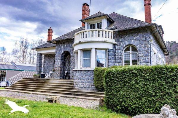 Maison à vendre |  Argentat |  8 pièces | 184 m²