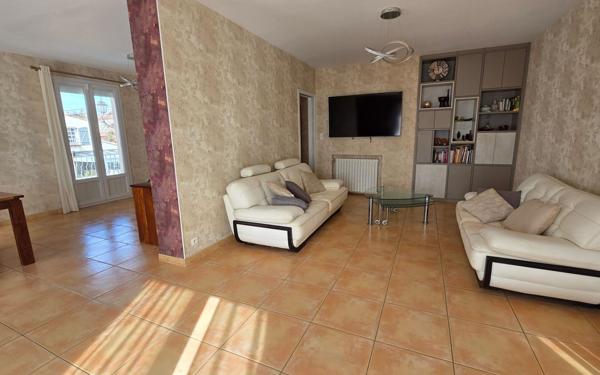 Maison à vendre    8 pièces •  Six-Fours-les-Plages