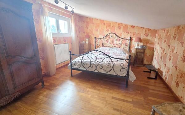 Maison à vendre    8 pièces •  Six-Fours-les-Plages