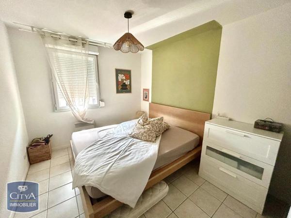 Appartement à louer 2 pièces 47.61m² Castres (81100)