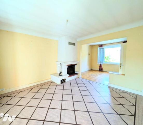 Maison 2 niveau - Garage - Terrain 