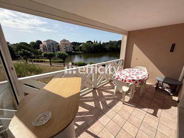 Appartement
         2 pièces
        - 32 m² 159 000 € *
