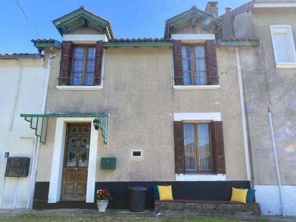 Jolie maison en pierre avec terrain et grange