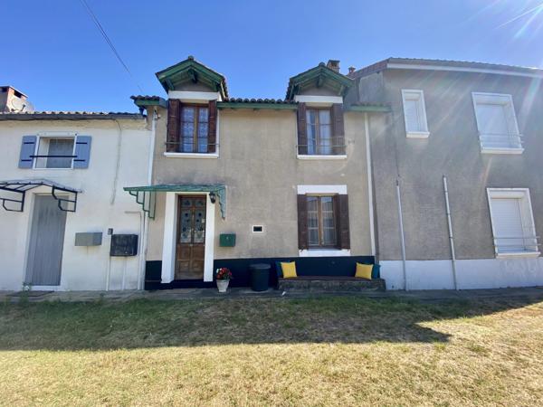 Jolie maison en pierre avec terrain et grange