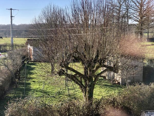 Jolie maison en pierre avec terrain et grange