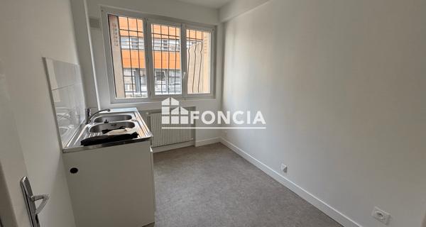 Location Studio 24.96 m² - Villejuif 94800