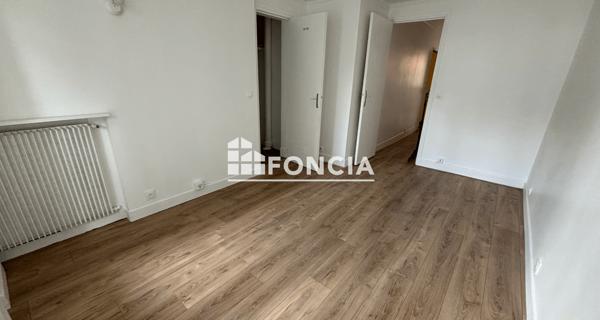 Location Studio 24.96 m² - Villejuif 94800