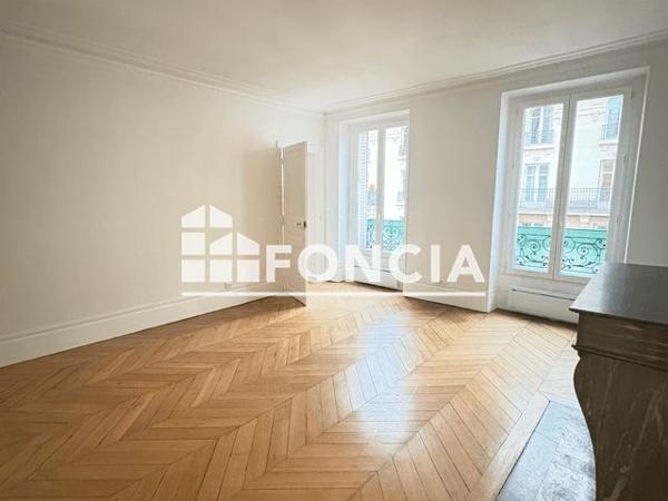 Location Appartement 3 pièces 61.25 m² - 36 AVENUE JEAN MOULIN Paris 75014