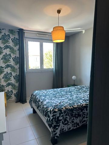 Maison avec jardin et garage CHATEAUNEUF LES MARTIGUES (13220)