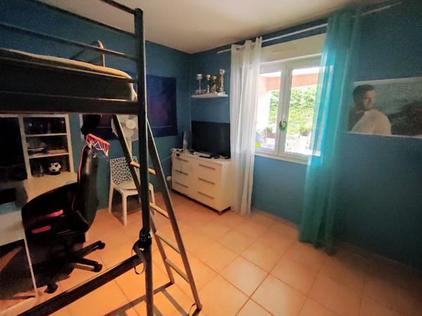 Boisset-et-Gaujac (30140) BOISSET-ET-GAUJAC – MAISON FAMILIALE DE PLAIN-PIED 90 M² AVEC GARAGE ET JARDIN ARBORE