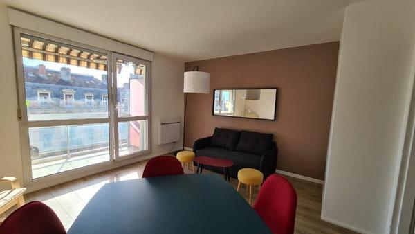 Appartement à louer    4 pièces • 78,21 m2 Villeurbanne
