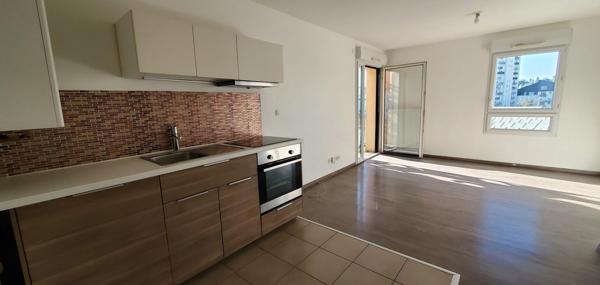 Appartement T2 récent, Emplacement idéal !
