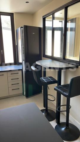 Longère de Charme Rénovée avec Studio Indépendant & Jardin Arboré – Idéal Famille ou Revenu Locatif 