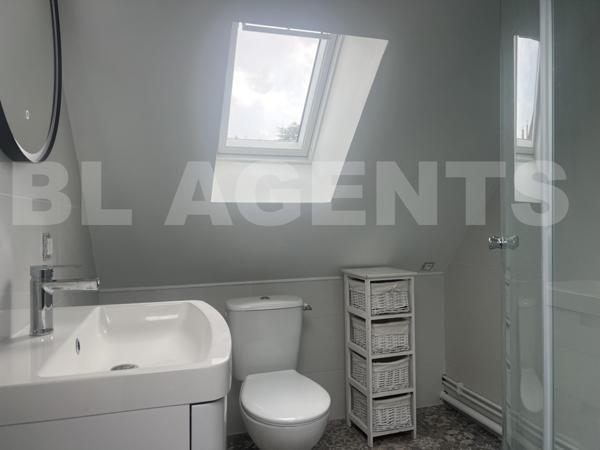 Longère de Charme Rénovée avec Studio Indépendant & Jardin Arboré – Idéal Famille ou Revenu Locatif 