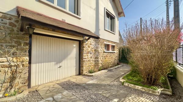 MAISON 4 PIÈCES à ATHIS MONS, INDÉPENDANTE AVEC JARDIN ET SOUS-SOL