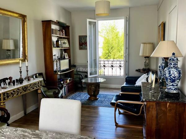 Vente                                                      Maison
                        
                     4 pièces                                         à Champigny-sur-Marne