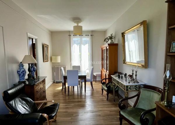 Vente                                                      Maison
                        
                     4 pièces                                         à Champigny-sur-Marne