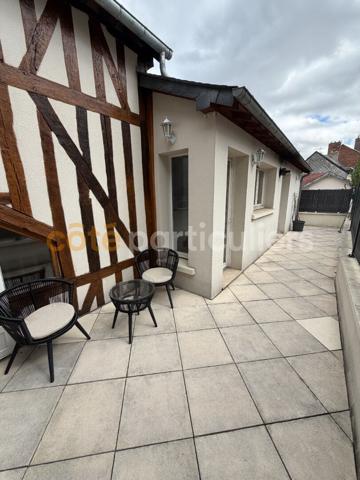 Vente
                Maison205 m² - 5 Pièces -
                    EVREUX (27000)