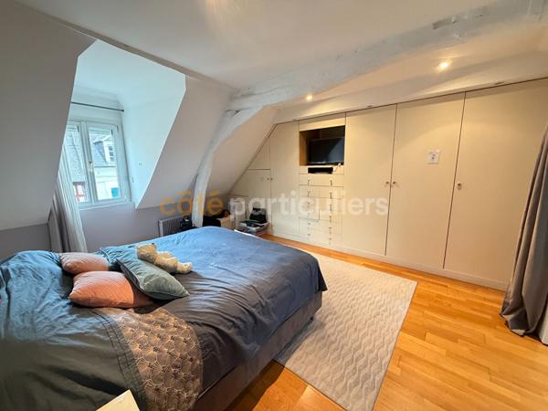 Vente
                Maison205 m² - 5 Pièces -
                    EVREUX (27000)