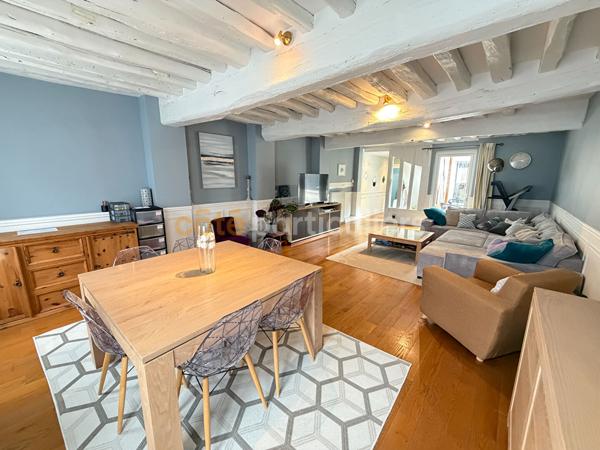 Vente
                Maison205 m² - 5 Pièces -
                    EVREUX (27000)