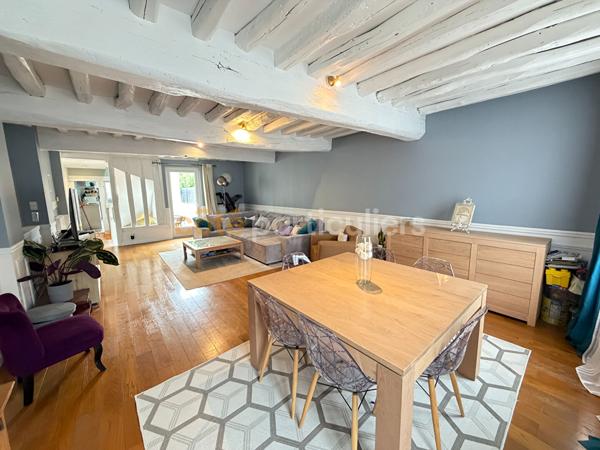 Vente
                Maison205 m² - 5 Pièces -
                    EVREUX (27000)