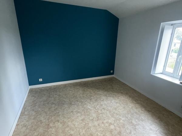 Location Appartement 4 pièces Raucoules (43290) - centre-ville