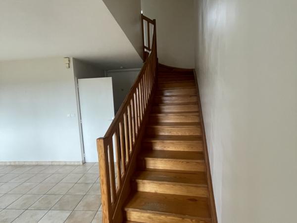 Location Appartement 4 pièces Raucoules (43290) - centre-ville